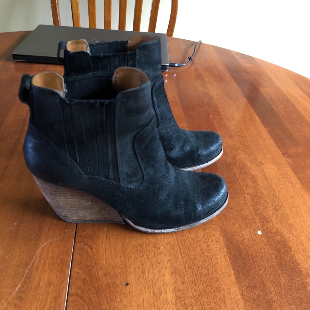 Kork-Ease suede Circa bootie
